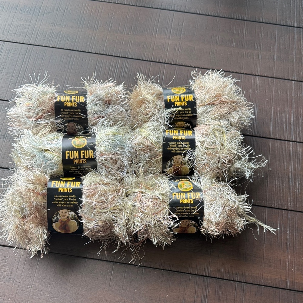 🚨Lion Brand Fun Fur Eyelash Yarn Bundle Lot of 6 Sand Stone🚨
